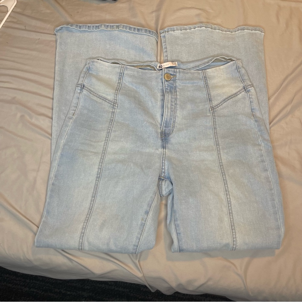 SO bell bottom pants